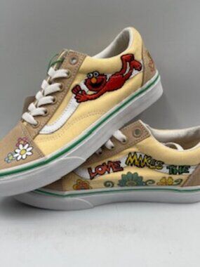 NEW Vans Sesame Street collab‎ sneakers Women’s size 5.5 Embroidered Beige shoes